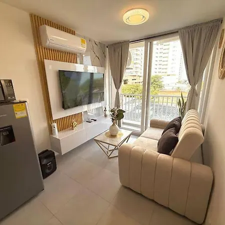 Nuevo Y Elegante A Cuadras De La Playa Apartamento *