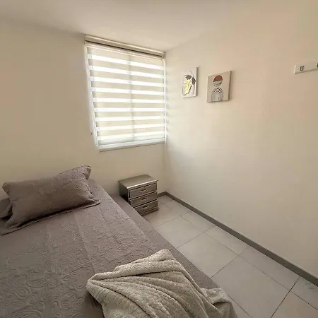 Nuevo Y Elegante A Cuadras De La Playa Apartamento
